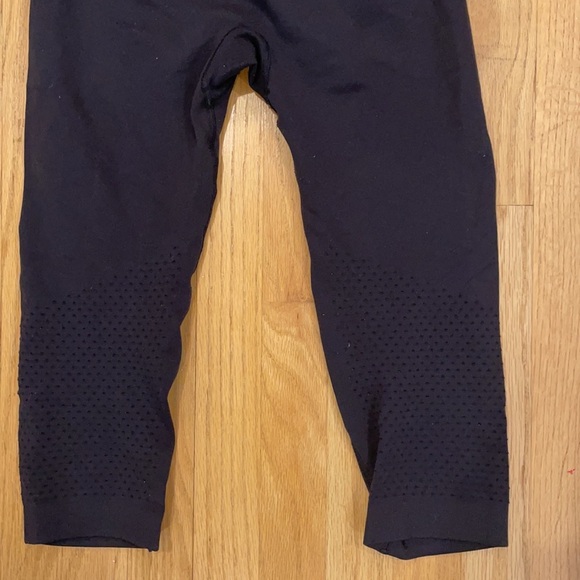 Nike pro dri-fit 3/4 length black workout leggings - Picture 4 of 4